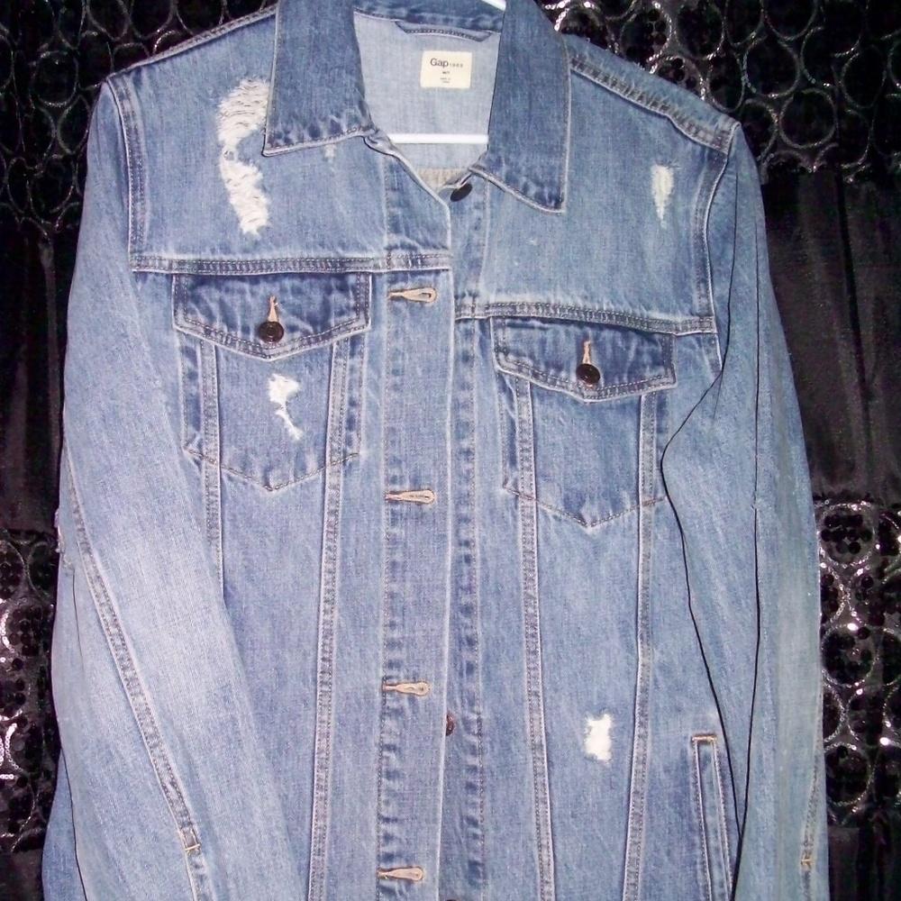 NWT GAP distressed light denim jacket M eXtra Long